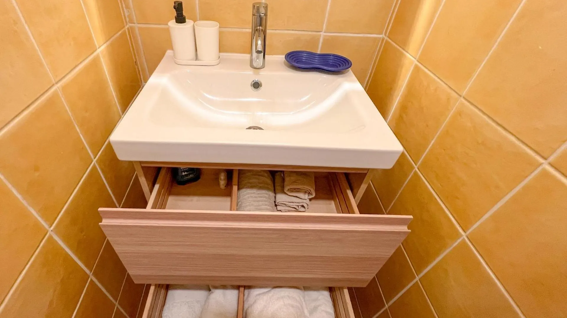 Havre De Bien-Etre A Toulon Avec Sauna 4 Couchages Apartment