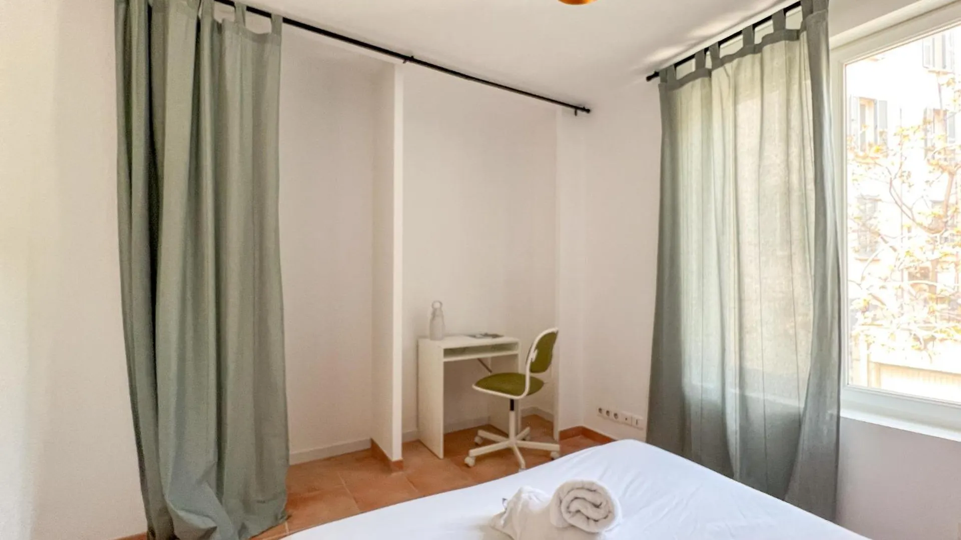 Havre De Bien-Etre A Toulon Avec Sauna 4 Couchages France